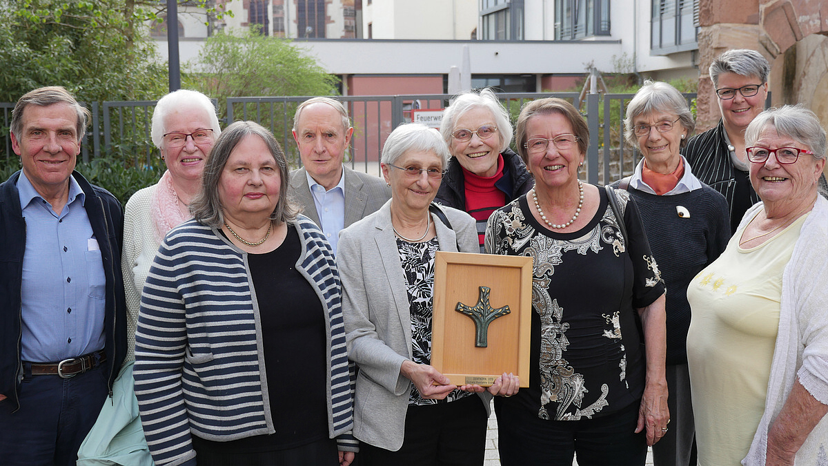 „Soziale Kontakte Ginnheim“ gewinnt Senfkornpreis 2019