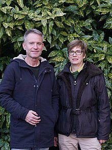 Uwe Michler (links) und Susanne Gorges-Braunwarth sind Beauftragte für LSBTIQ-Pastoral im Bistum Limburg.