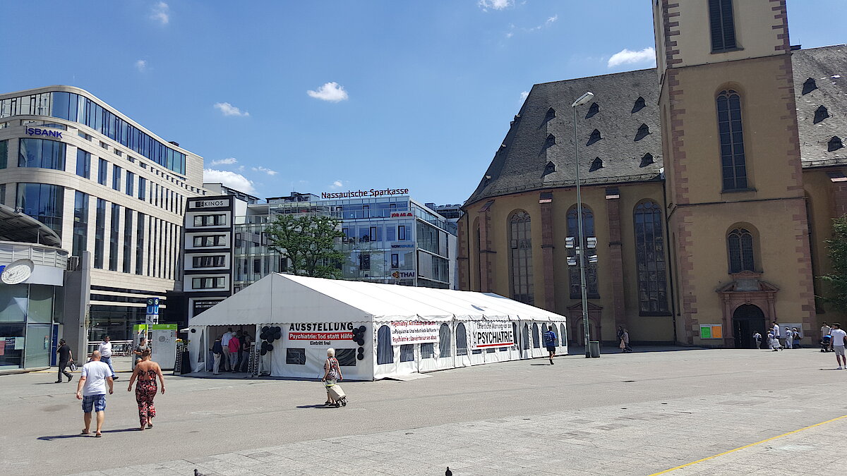 Aktion von Scientology in Frankfurt